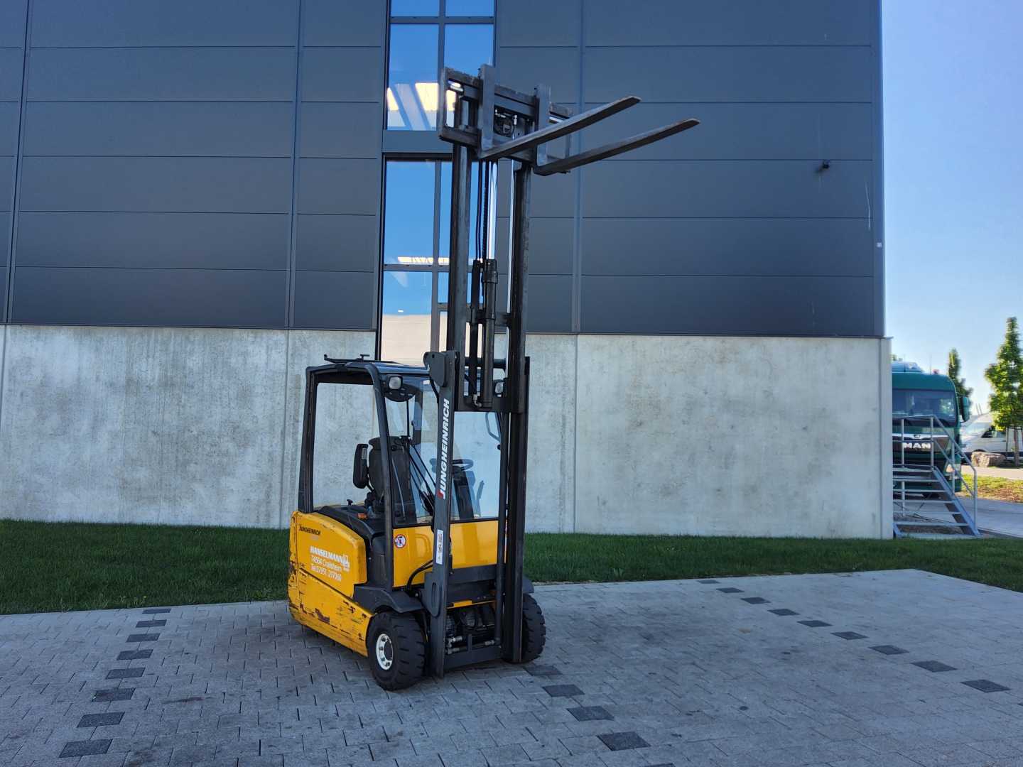 Used Forklift Jungheinrich EFG 216 4 ratų šakinis krautuvas (Image 10) Used Forklift Jungheinrich EFG 216 4 ratų šakinis krautuvas (Image 10)
