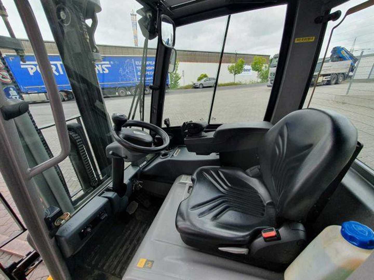 Used Forklift Jungheinrich EFG 215 / Triplex: 4.25m! / SS / 4.297h! 4 ratų šakinis krautuvas (Image 12) Used Forklift Jungheinrich EFG 215 / Triplex: 4.25m! / SS / 4.297h! 4 ratų šakinis krautuvas (Image 12)