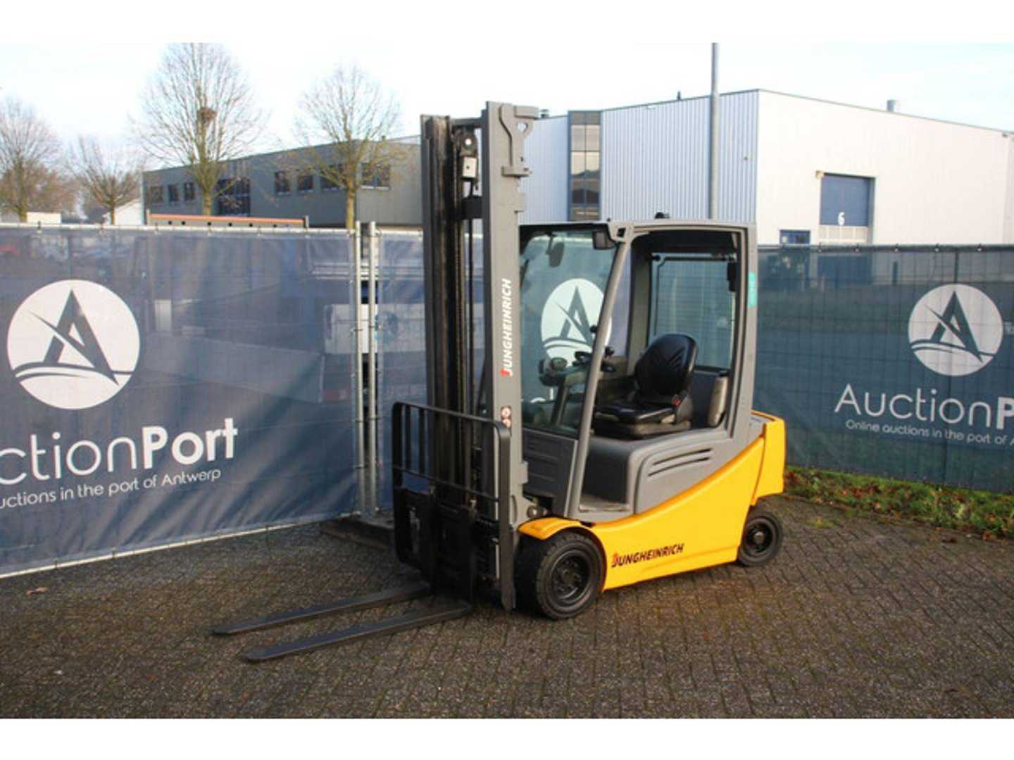 Used Forklift Jungheinrich EFG 320 4 ratų šakinis krautuvas (Image 8)
