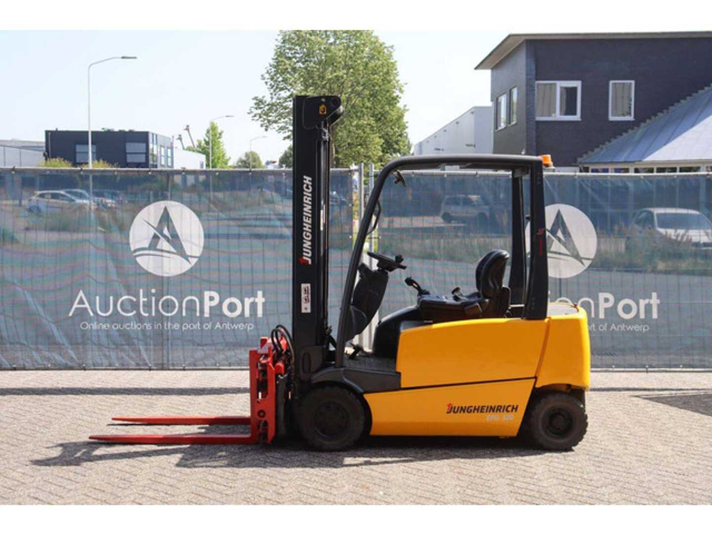 Used Forklift Jungheinrich EFG 320 4 ratų šakinis krautuvas (Image 2)
