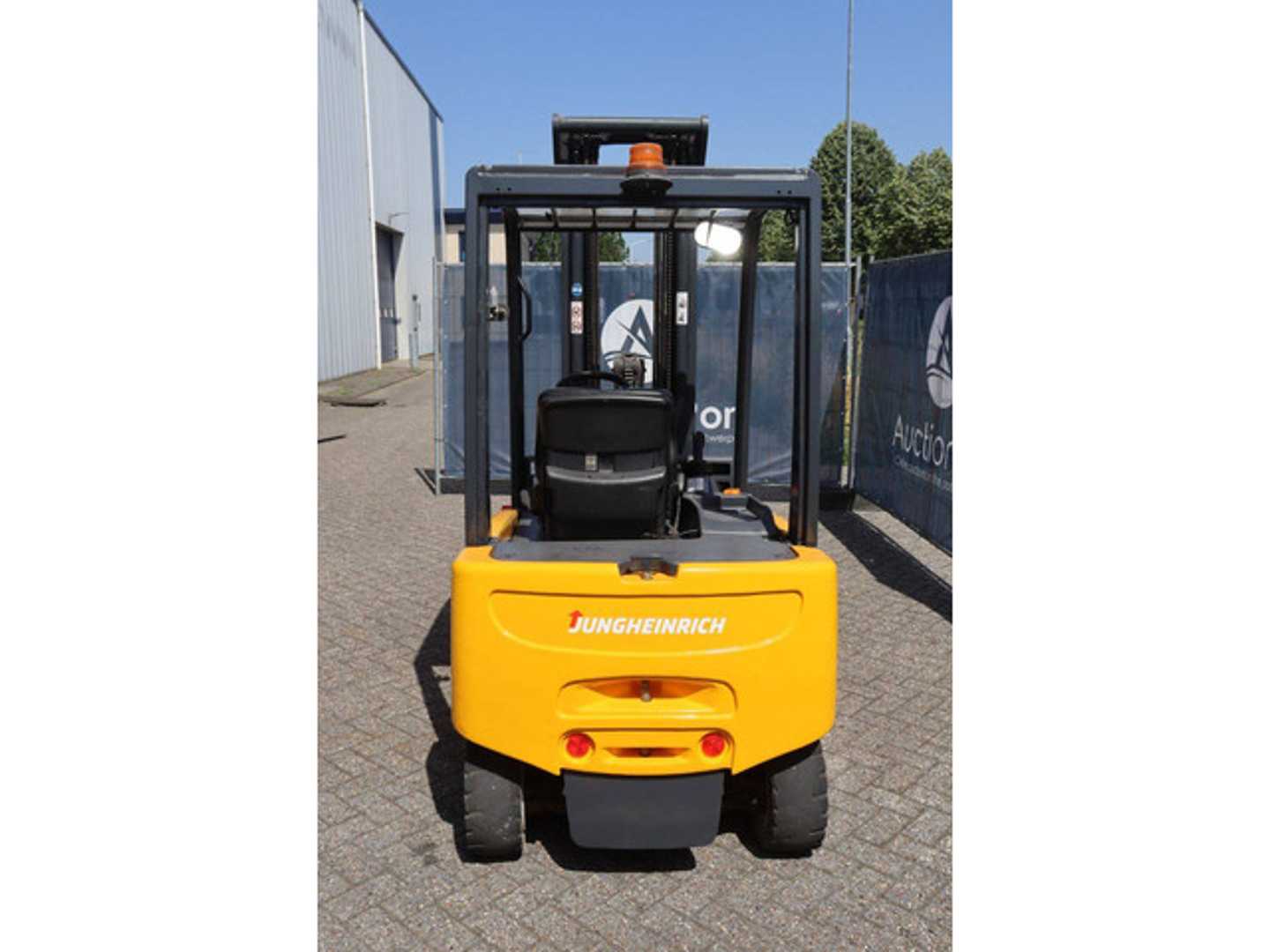 Used Forklift Jungheinrich EFG 320 4 ratų šakinis krautuvas (Image 5)