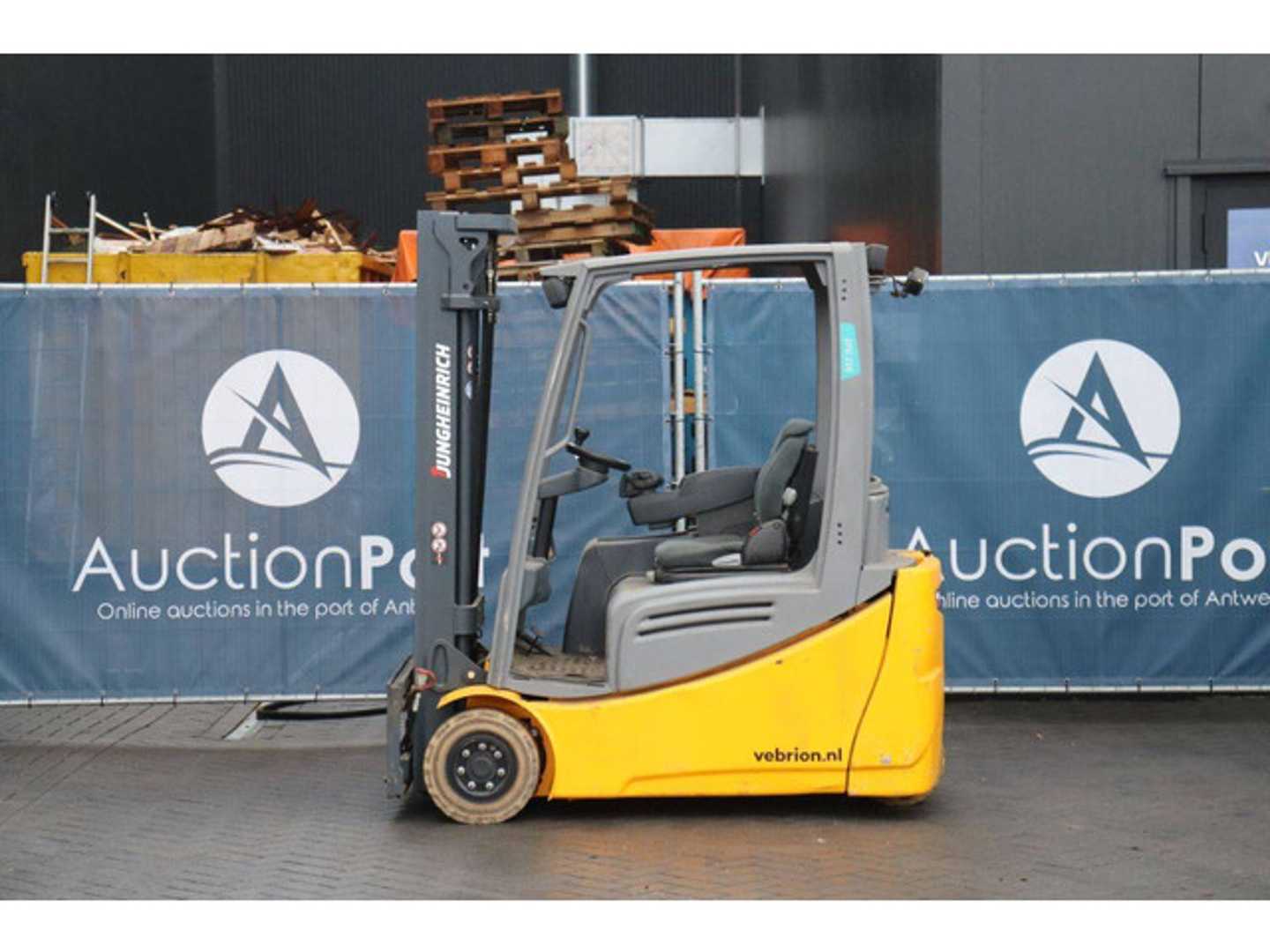 Used Forklift Jungheinrich EFG 216 440DZ 4 ratų šakinis krautuvas (Image 2) Used Forklift Jungheinrich EFG 216 440DZ 4 ratų šakinis krautuvas (Image 2)