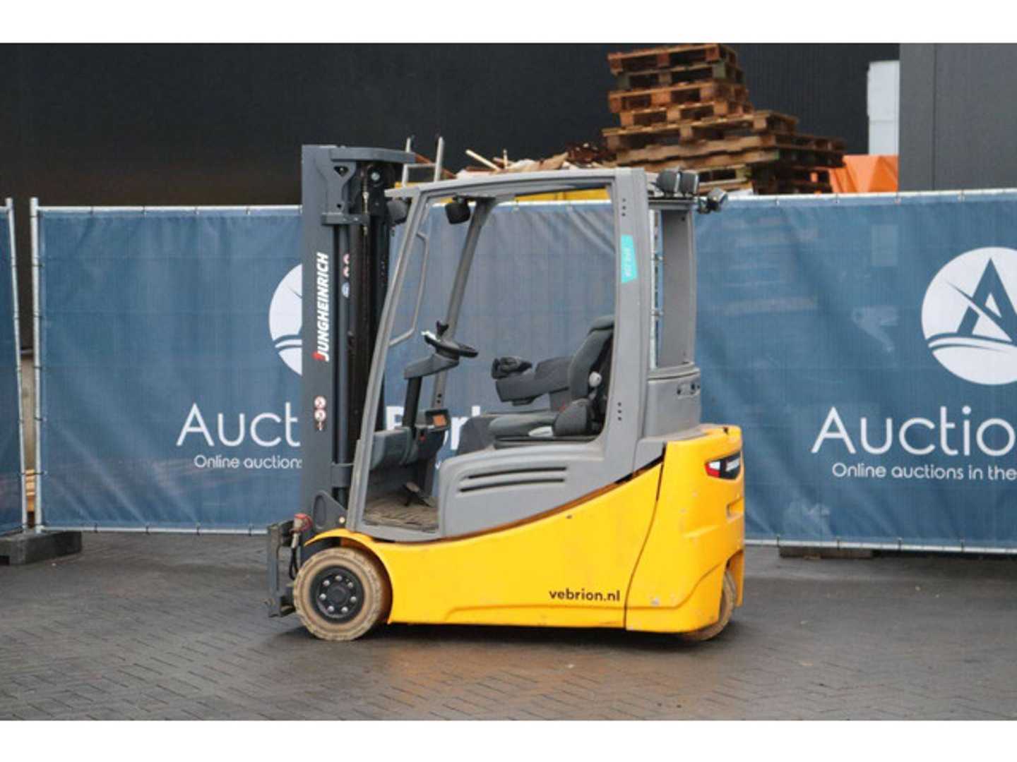 Used Forklift Jungheinrich EFG 216 440DZ 4 ratų šakinis krautuvas (Image 3) Used Forklift Jungheinrich EFG 216 440DZ 4 ratų šakinis krautuvas (Image 3)