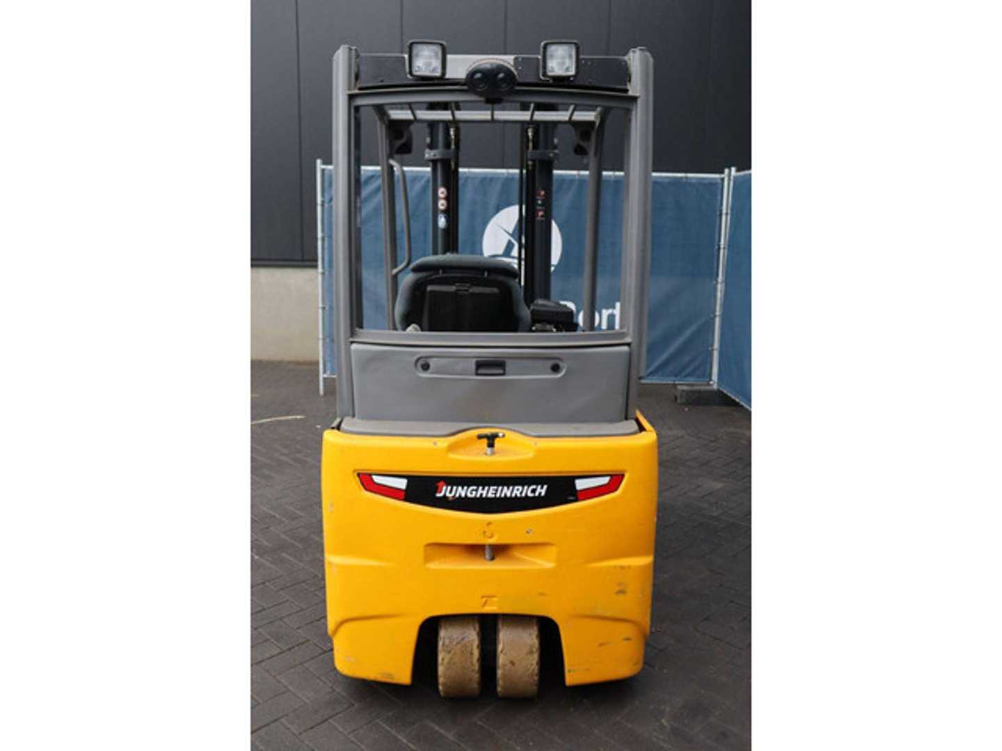 Used Forklift Jungheinrich EFG 216 440DZ 4 ratų šakinis krautuvas (Image 5) Used Forklift Jungheinrich EFG 216 440DZ 4 ratų šakinis krautuvas (Image 5)