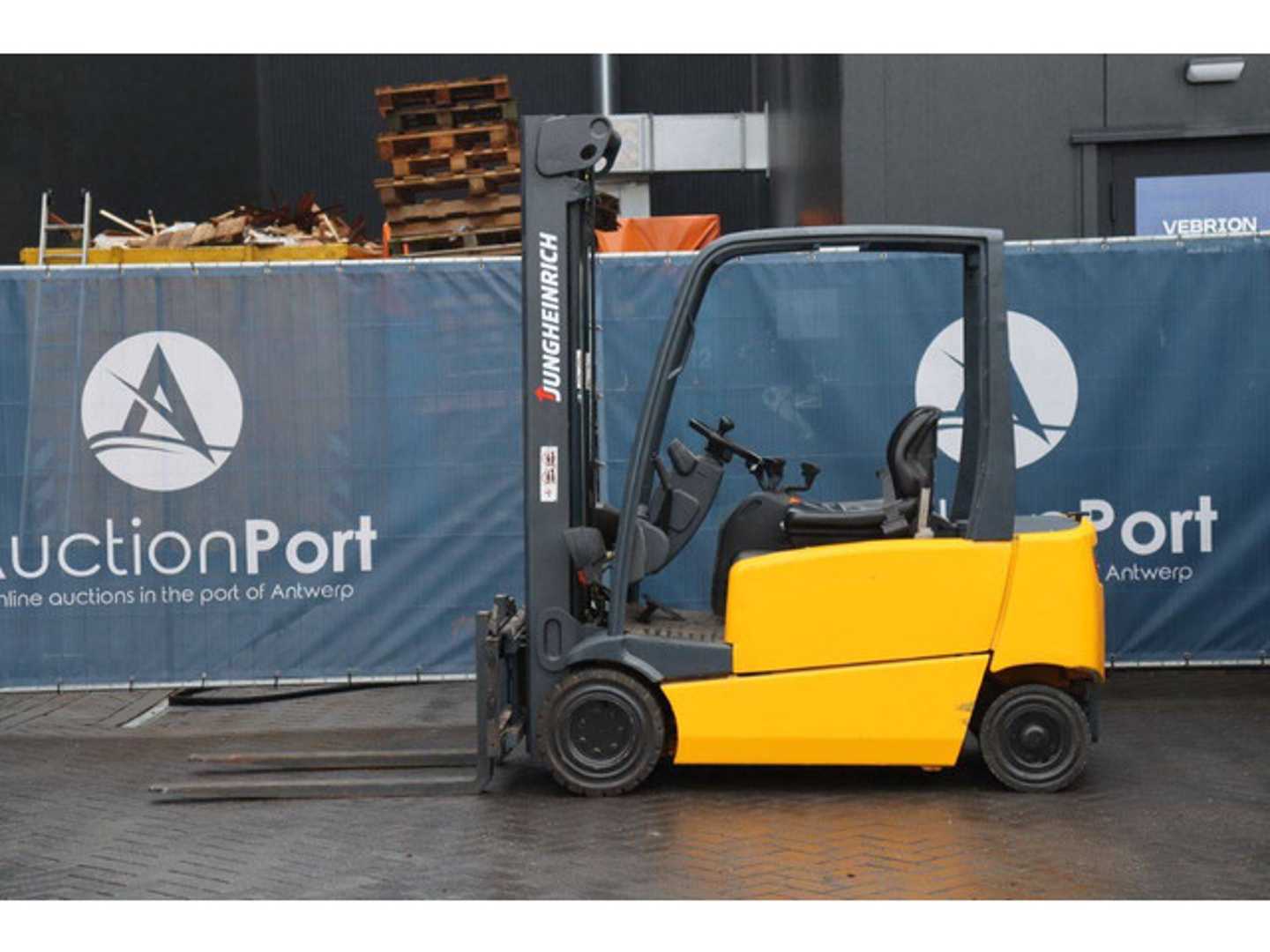 Used Forklift Jungheinrich EFG 320 4 ratų šakinis krautuvas (Image 2)