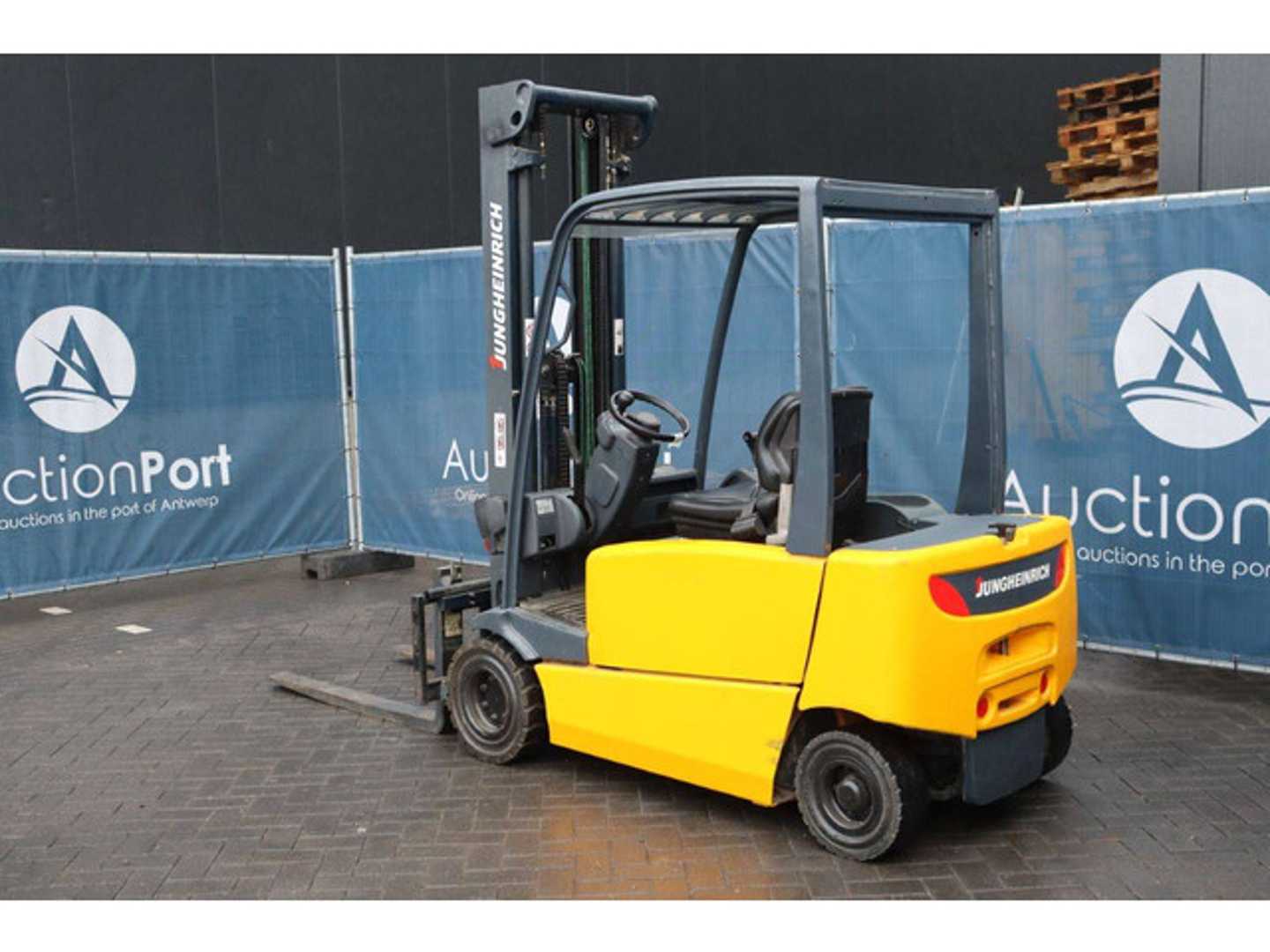 Used Forklift Jungheinrich EFG 320 4 ratų šakinis krautuvas (Image 4)