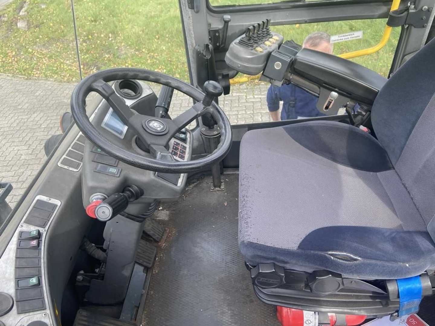 Used Forklift Kalmar ECF80-9 4 ratų šakinis krautuvas (Image 11)