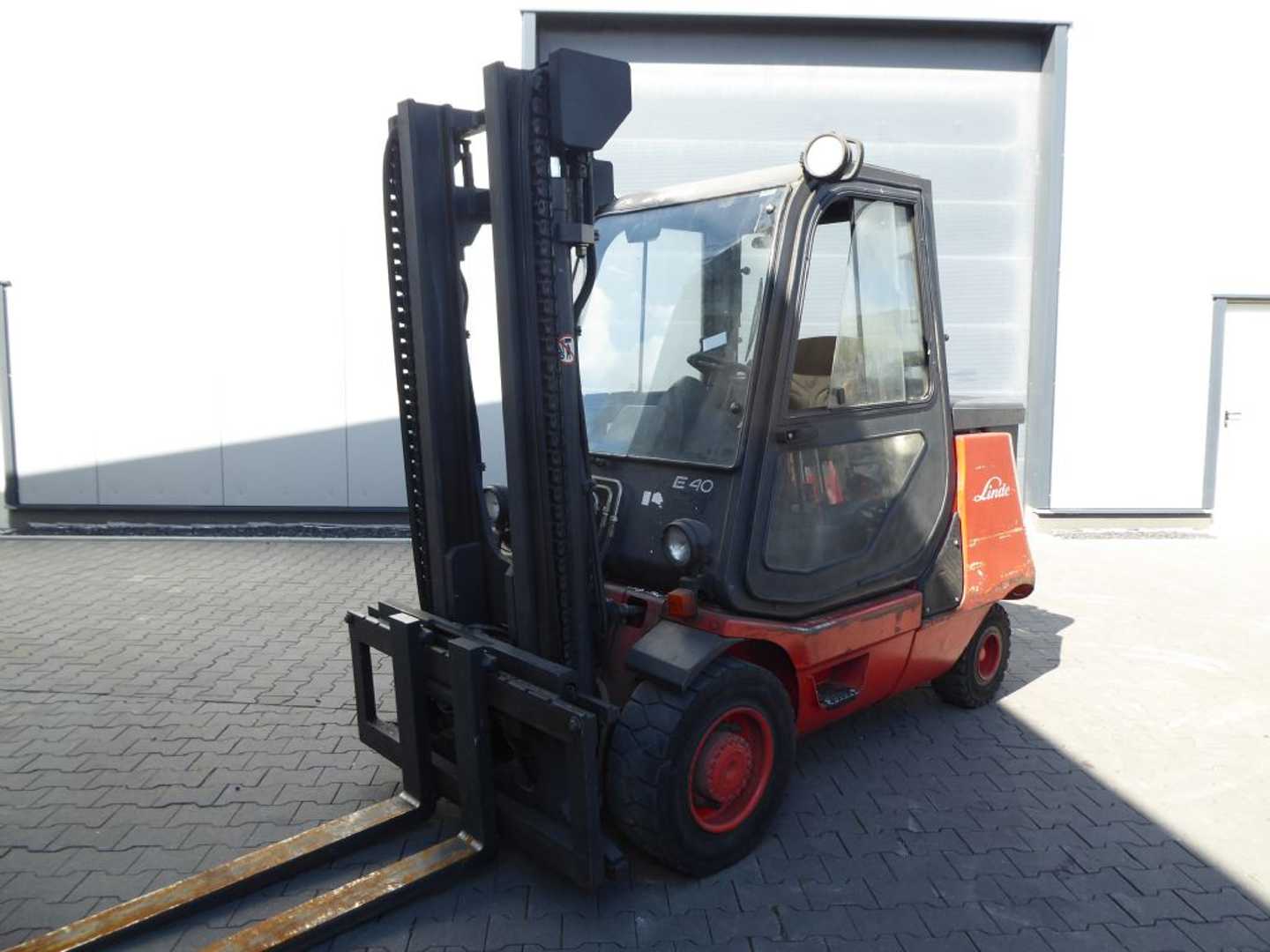 Used Forklift Linde E40P 4 ratų šakinis krautuvas (Image 1)