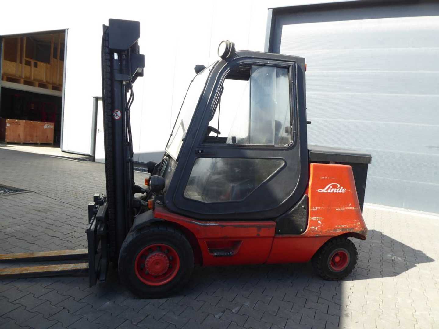 Used Forklift Linde E40P 4 ratų šakinis krautuvas (Image 4)