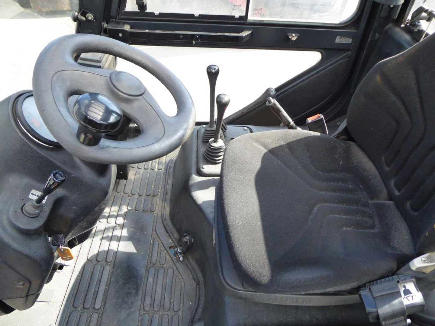 Used Forklift Linde E40P 4 ratų šakinis krautuvas (Image 8)