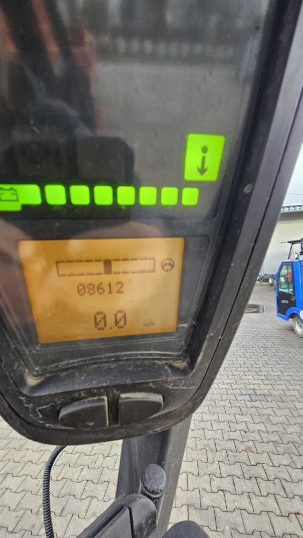 Used Forklift Linde E 30 H-01/600 4 ratų šakinis krautuvas (Image 5) Used Forklift Linde E 30 H-01/600 4 ratų šakinis krautuvas (Image 5)