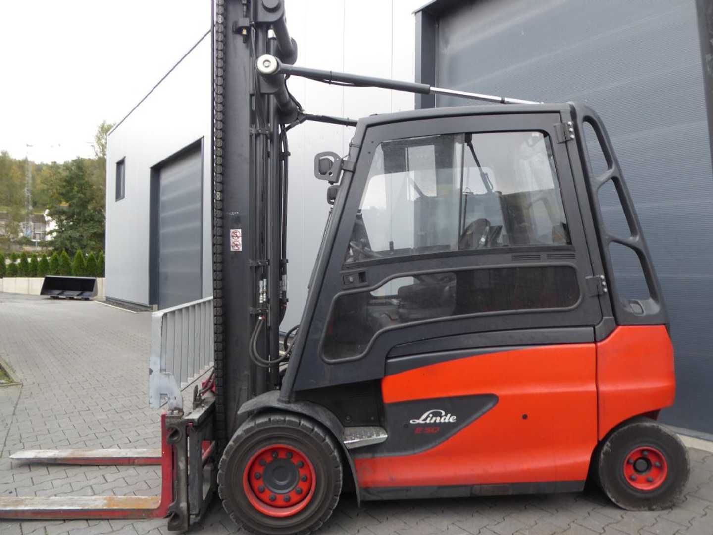 Used Forklift Linde E50HL-01 4 ratų šakinis krautuvas (Image 2)