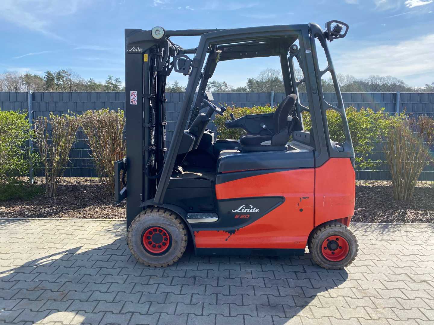 Used Forklift Linde E20H/600 BR387-01 4 ratų šakinis krautuvas (Image 4) Used Forklift Linde E20H/600 BR387-01 4 ratų šakinis krautuvas (Image 4)