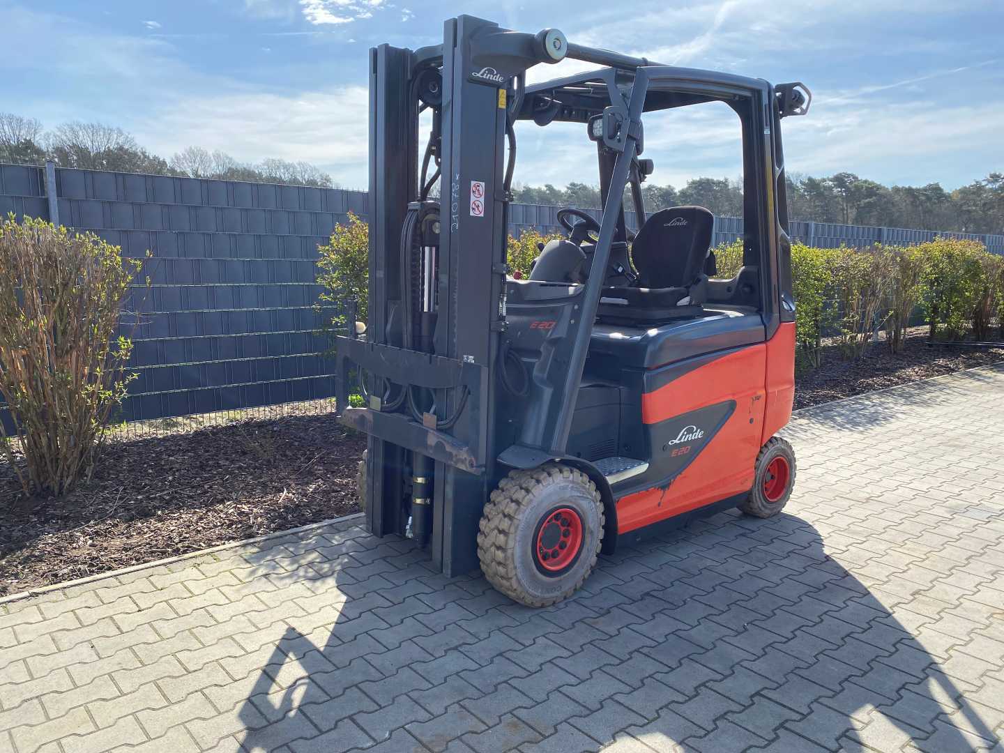 Used Forklift Linde E20H/600 BR387-01 4 ratų šakinis krautuvas (Image 6) Used Forklift Linde E20H/600 BR387-01 4 ratų šakinis krautuvas (Image 6)