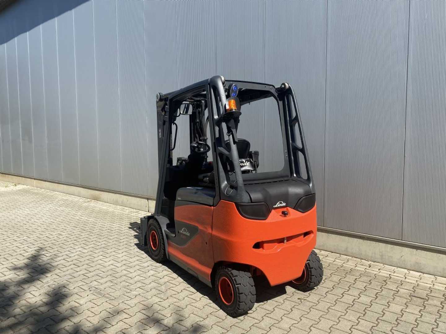 Used Forklift Linde E25H-01 4 ratų šakinis krautuvas (Image 1)