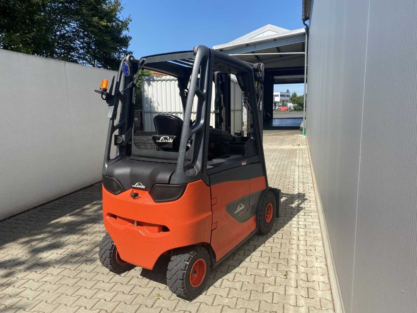 Used Forklift Linde E25H-01 4 ratų šakinis krautuvas (Image 2)