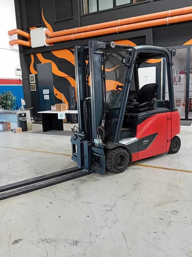 Used Forklift Linde E20PHL-02 4 ratų šakinis krautuvas (Image 1) Used Forklift Linde E20PHL-02 4 ratų šakinis krautuvas (Image 1)