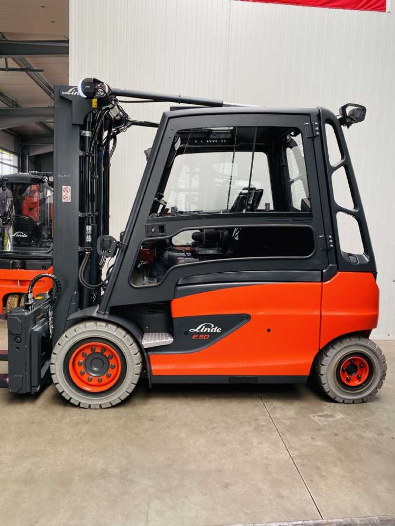 Used Forklift Linde E 50 HL-01/600 Kabine Triplex 4 ratų šakinis krautuvas (Image 2)