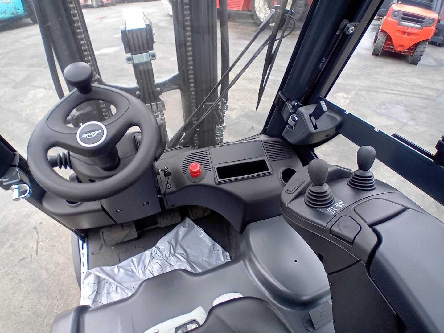 Used Forklift Linde E20PL-02 4 ratų šakinis krautuvas (Image 6) Used Forklift Linde E20PL-02 4 ratų šakinis krautuvas (Image 6)