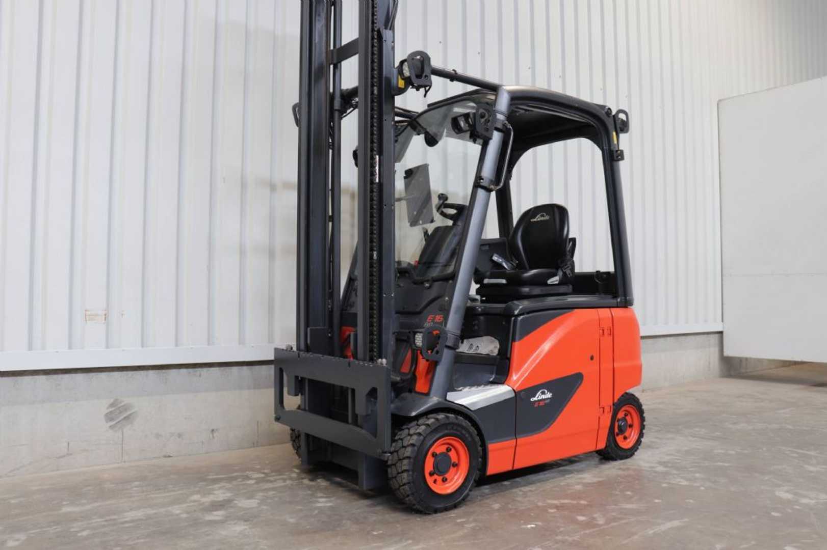 Used Forklift Linde E16PH-02 BR386 4 ratų šakinis krautuvas (Image 2) Used Forklift Linde E16PH-02 BR386 4 ratų šakinis krautuvas (Image 2)