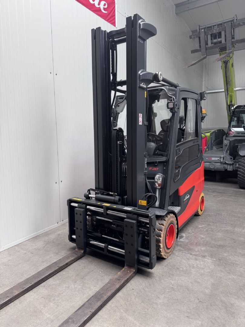 Used Forklift Linde E 30 HL-01/600 Kabine Triplex Batterie Bj.19 90% 4 ratų šakinis krautuvas (Image 1) Used Forklift Linde E 30 HL-01/600 Kabine Triplex Batterie Bj.19 90% 4 ratų šakinis krautuvas (Image 1)