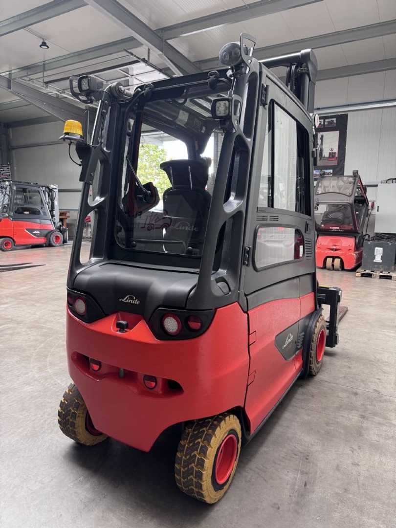 Used Forklift Linde E 30 HL-01/600 Kabine Triplex Batterie Bj.19 90% 4 ratų šakinis krautuvas (Image 4) Used Forklift Linde E 30 HL-01/600 Kabine Triplex Batterie Bj.19 90% 4 ratų šakinis krautuvas (Image 4)