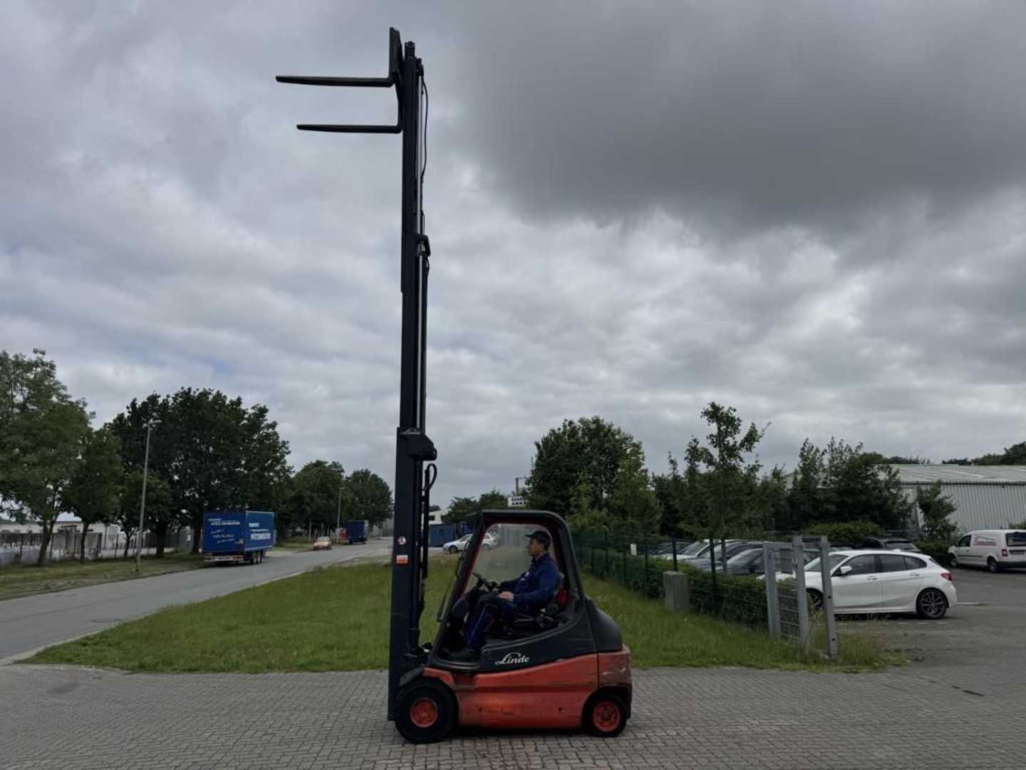Used Forklift Linde E30-02 4 ratų šakinis krautuvas (Image 8)