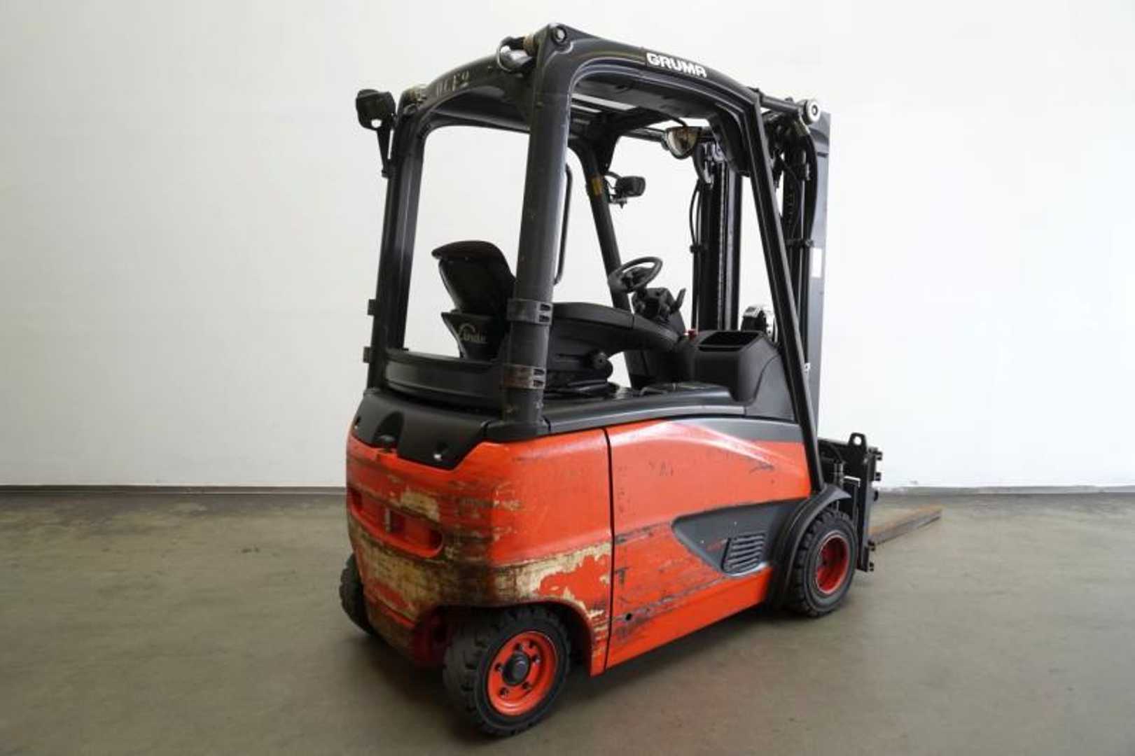 Used Forklift Linde E 20 PH EVO 386-02 4 ratų šakinis krautuvas (Image 2) Used Forklift Linde E 20 PH EVO 386-02 4 ratų šakinis krautuvas (Image 2)