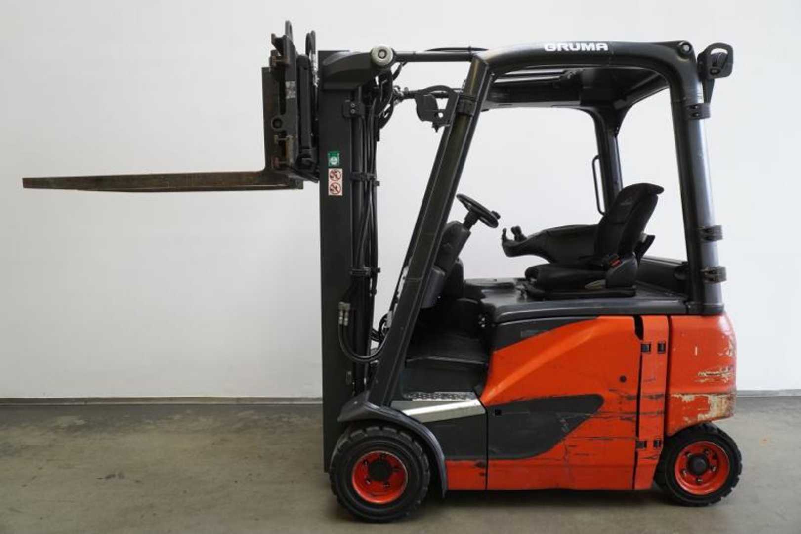 Used Forklift Linde E 20 PH EVO 386-02 4 ratų šakinis krautuvas (Image 4) Used Forklift Linde E 20 PH EVO 386-02 4 ratų šakinis krautuvas (Image 4)
