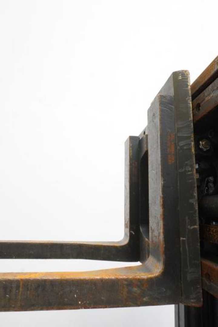 Used Forklift Linde E 20 PH EVO 386-02 4 ratų šakinis krautuvas (Image 6) Used Forklift Linde E 20 PH EVO 386-02 4 ratų šakinis krautuvas (Image 6)