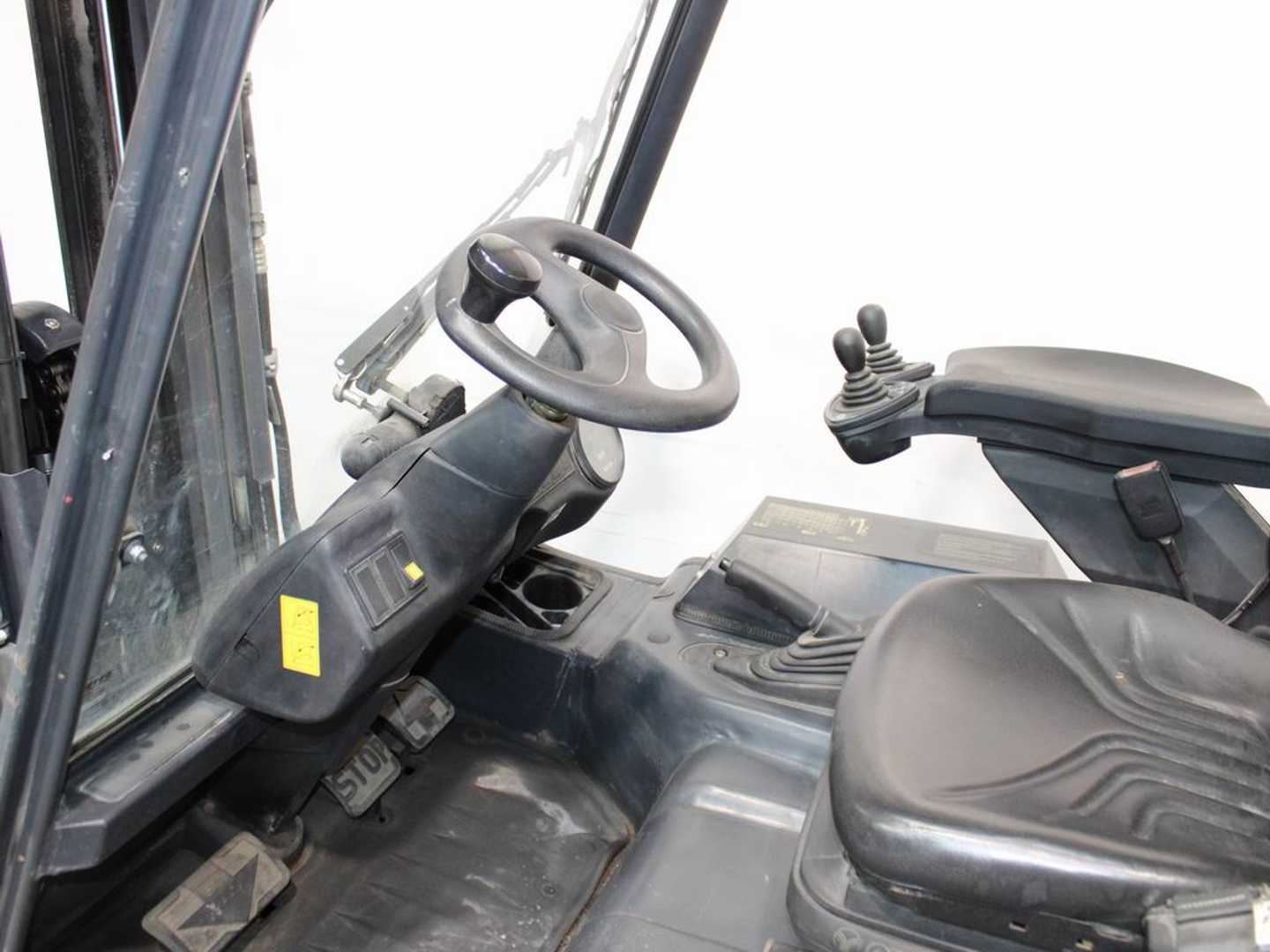 Used Forklift Linde E 25-02 336 4 ratų šakinis krautuvas (Image 4) Used Forklift Linde E 25-02 336 4 ratų šakinis krautuvas (Image 4)