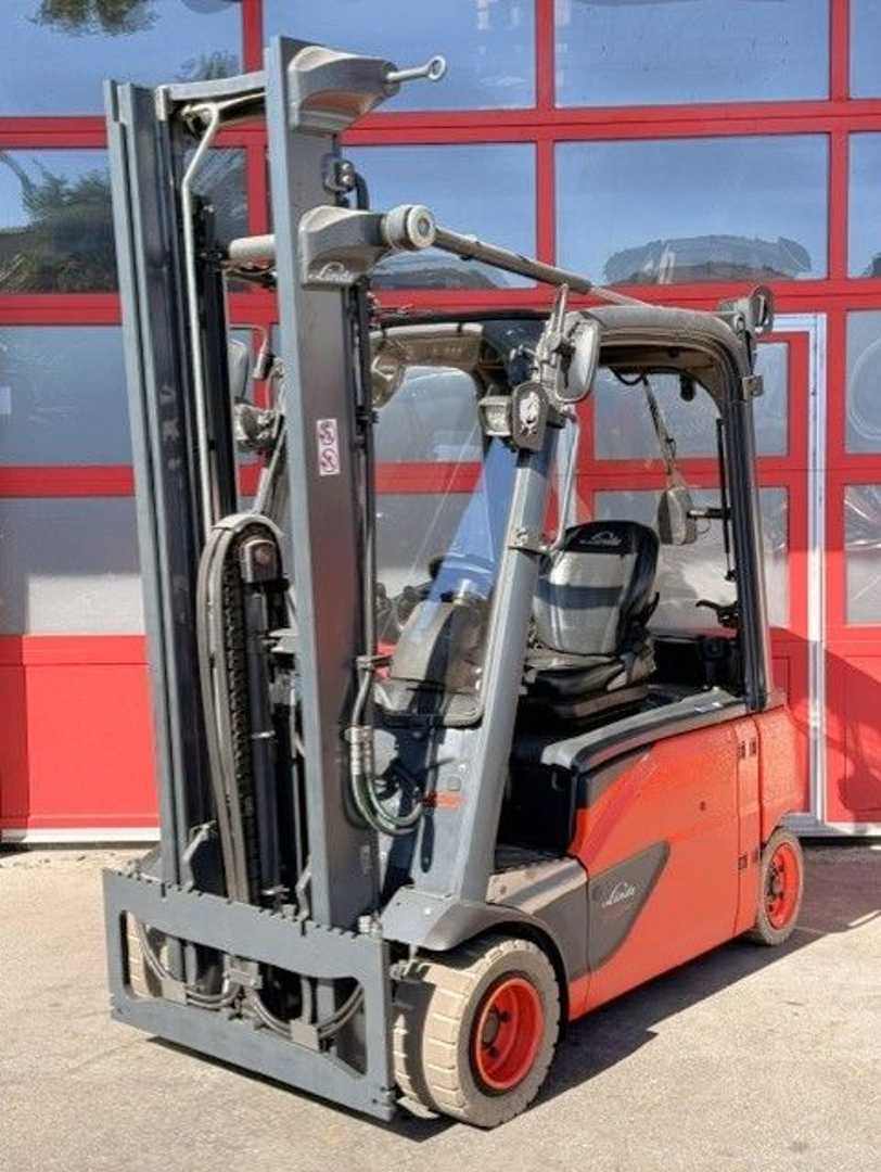 Used Forklift Linde E20PL-02 4 ratų šakinis krautuvas (Image 1) Used Forklift Linde E20PL-02 4 ratų šakinis krautuvas (Image 1)