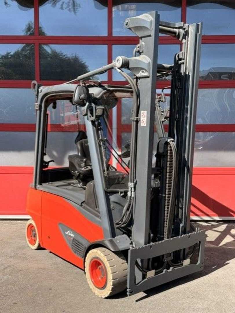 Used Forklift Linde E20PL-02 4 ratų šakinis krautuvas (Image 2) Used Forklift Linde E20PL-02 4 ratų šakinis krautuvas (Image 2)