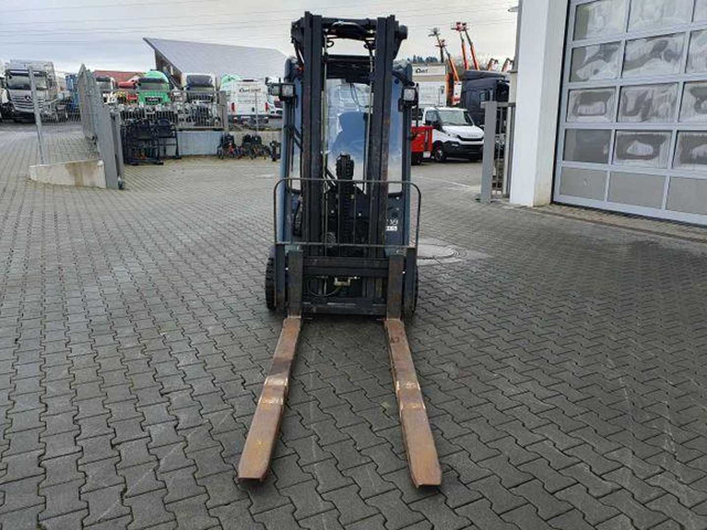 Used Forklift Linde E18 - 01 / Triplex: 4.50m! / SS / nur 5.672h! 4 ratų šakinis krautuvas (Image 9) Used Forklift Linde E18 - 01 / Triplex: 4.50m! / SS / nur 5.672h! 4 ratų šakinis krautuvas (Image 9)
