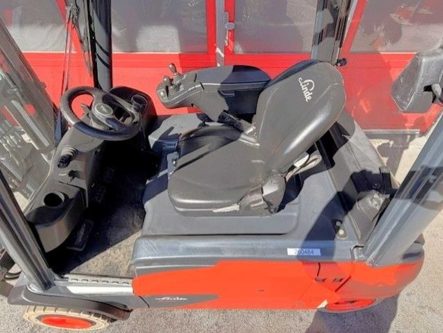 Used Forklift Linde E20PL-02 4 ratų šakinis krautuvas (Image 7) Used Forklift Linde E20PL-02 4 ratų šakinis krautuvas (Image 7)