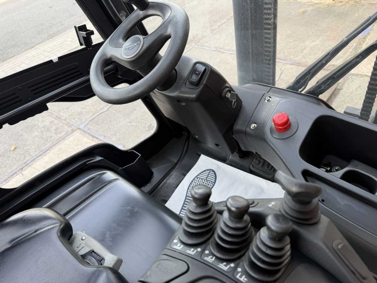 Used Forklift Linde E35L-01 4 ratų šakinis krautuvas (Image 10) Used Forklift Linde E35L-01 4 ratų šakinis krautuvas (Image 10)