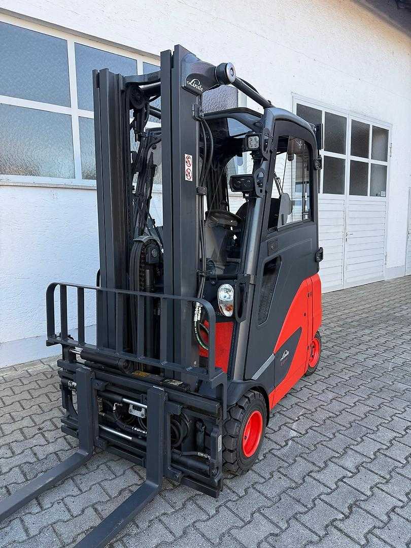 Used Forklift Linde E18PH-02 4 ratų šakinis krautuvas (Image 2) Used Forklift Linde E18PH-02 4 ratų šakinis krautuvas (Image 2)