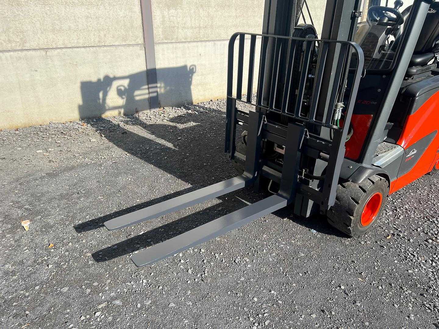 Used Forklift Linde E20PH-02 EVO 4 ratų šakinis krautuvas (Image 6) Used Forklift Linde E20PH-02 EVO 4 ratų šakinis krautuvas (Image 6)