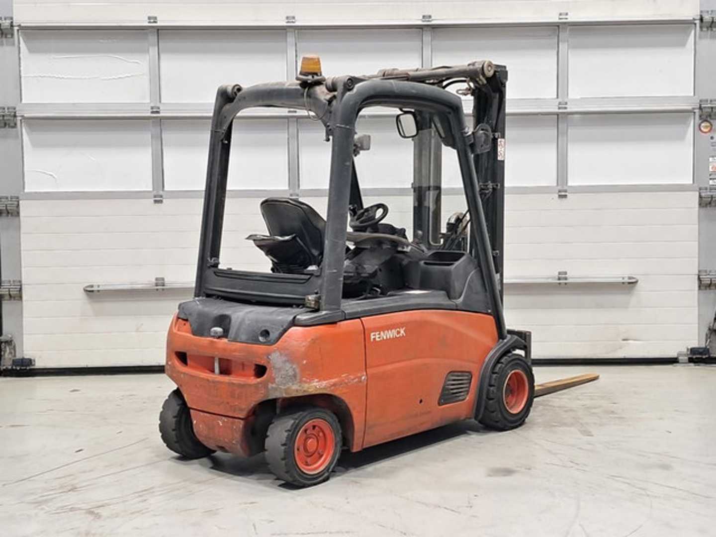 Used Forklift Linde E20PL-01 4 ratų šakinis krautuvas (Image 4) Used Forklift Linde E20PL-01 4 ratų šakinis krautuvas (Image 4)