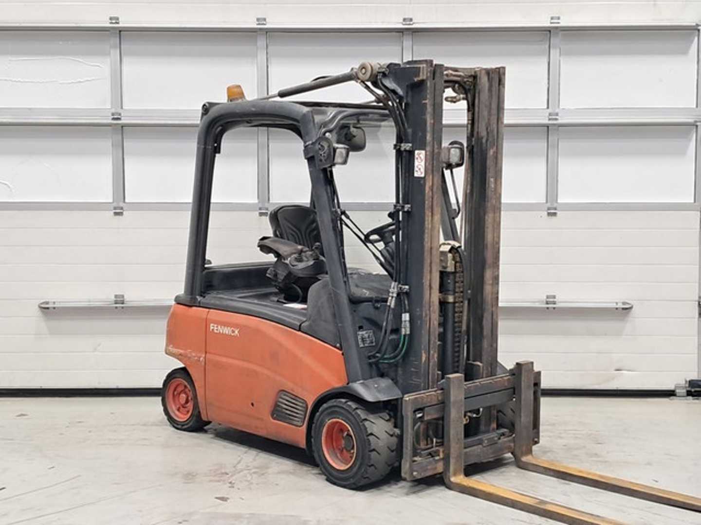Used Forklift Linde E20PL-01 4 ratų šakinis krautuvas (Image 6) Used Forklift Linde E20PL-01 4 ratų šakinis krautuvas (Image 6)
