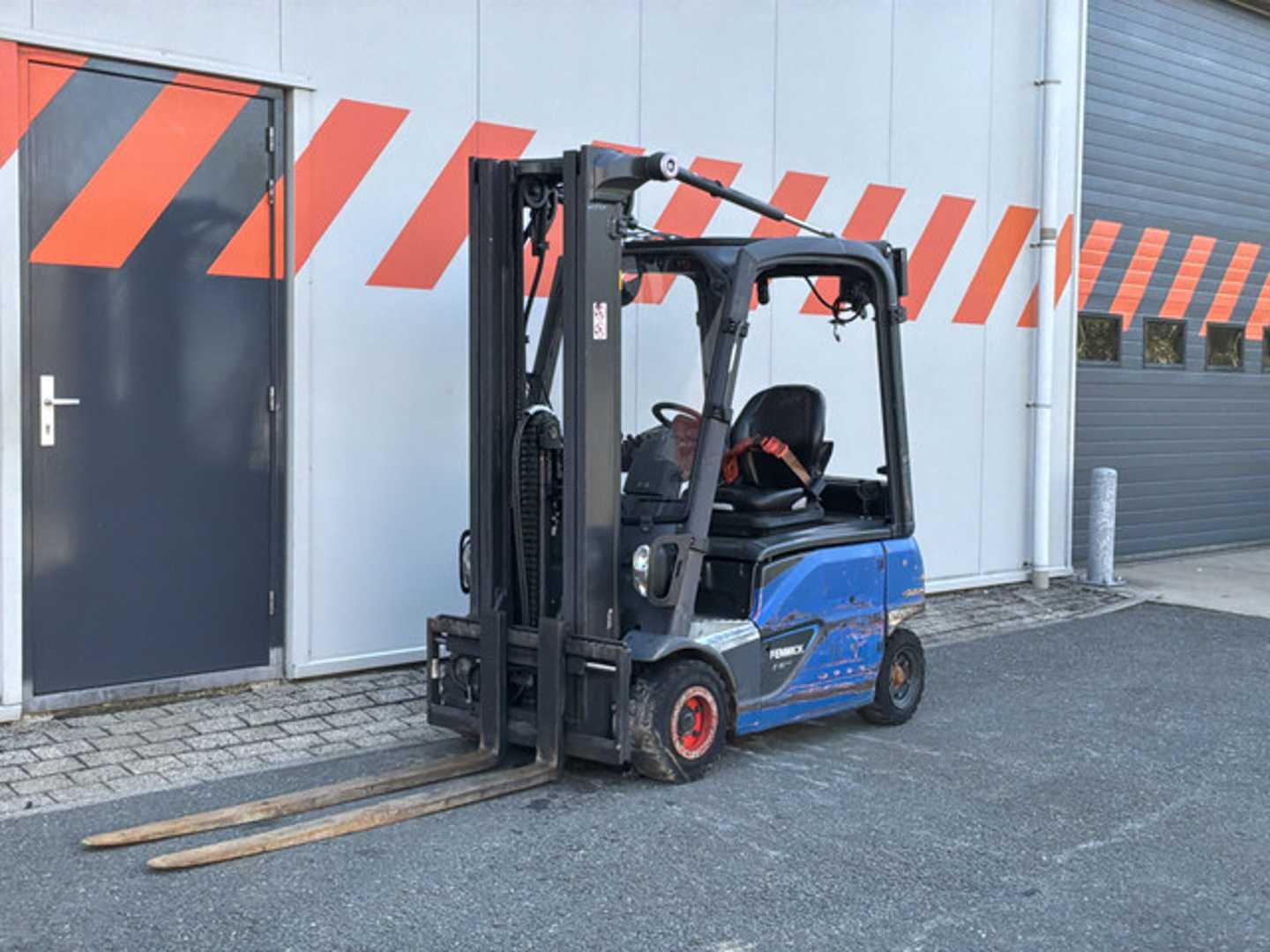 Used Forklift Linde E16P-02 4 ratų šakinis krautuvas (Image 1) Used Forklift Linde E16P-02 4 ratų šakinis krautuvas (Image 1)