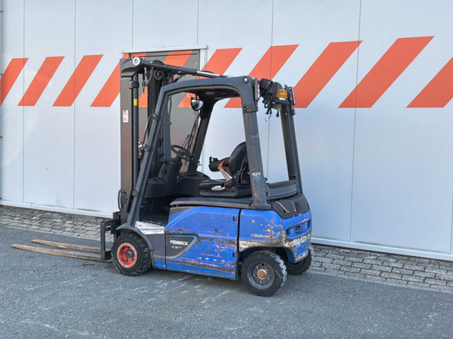 Used Forklift Linde E16P-02 4 ratų šakinis krautuvas (Image 2) Used Forklift Linde E16P-02 4 ratų šakinis krautuvas (Image 2)