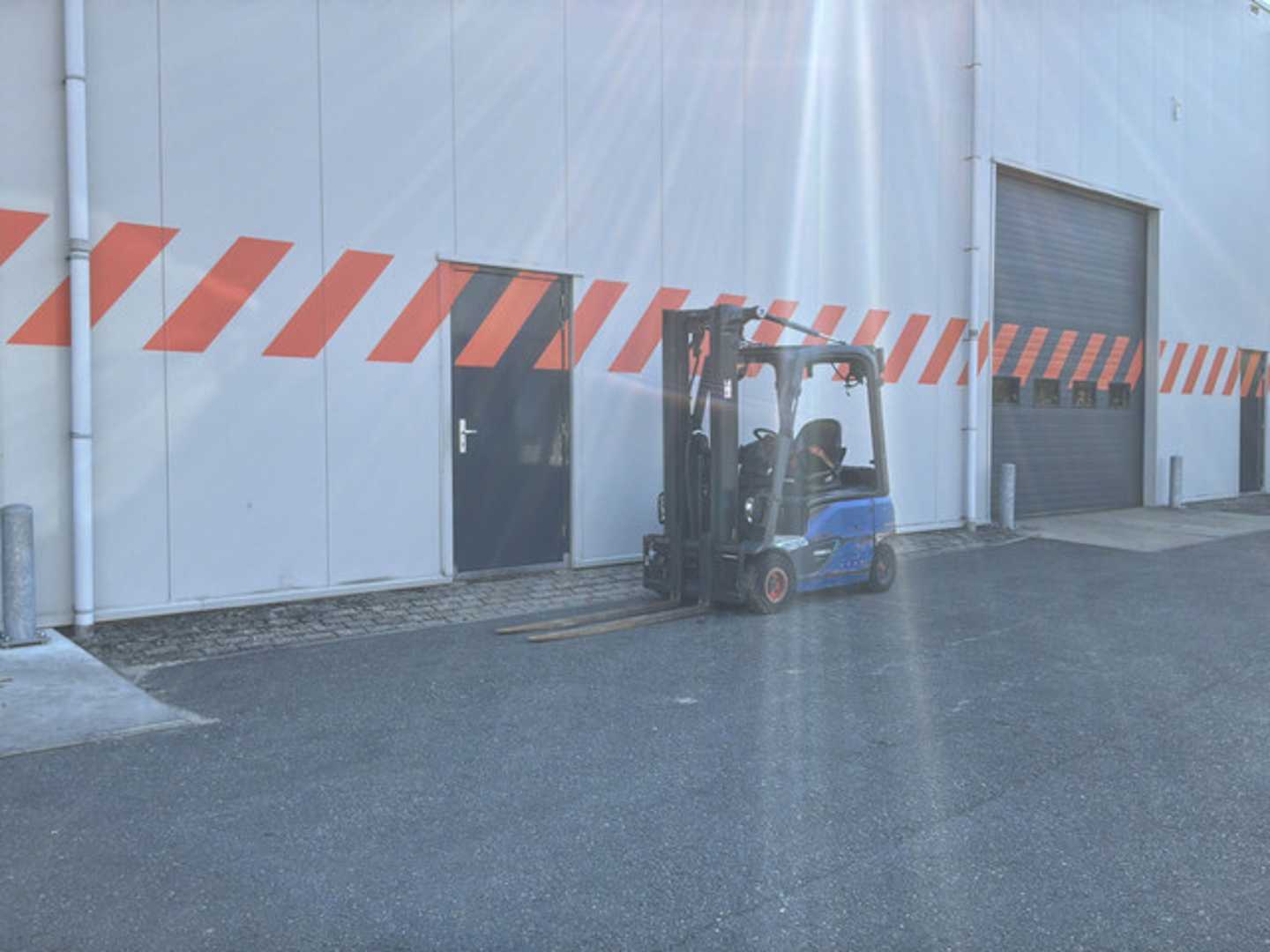 Used Forklift Linde E16P-02 4 ratų šakinis krautuvas (Image 4) Used Forklift Linde E16P-02 4 ratų šakinis krautuvas (Image 4)
