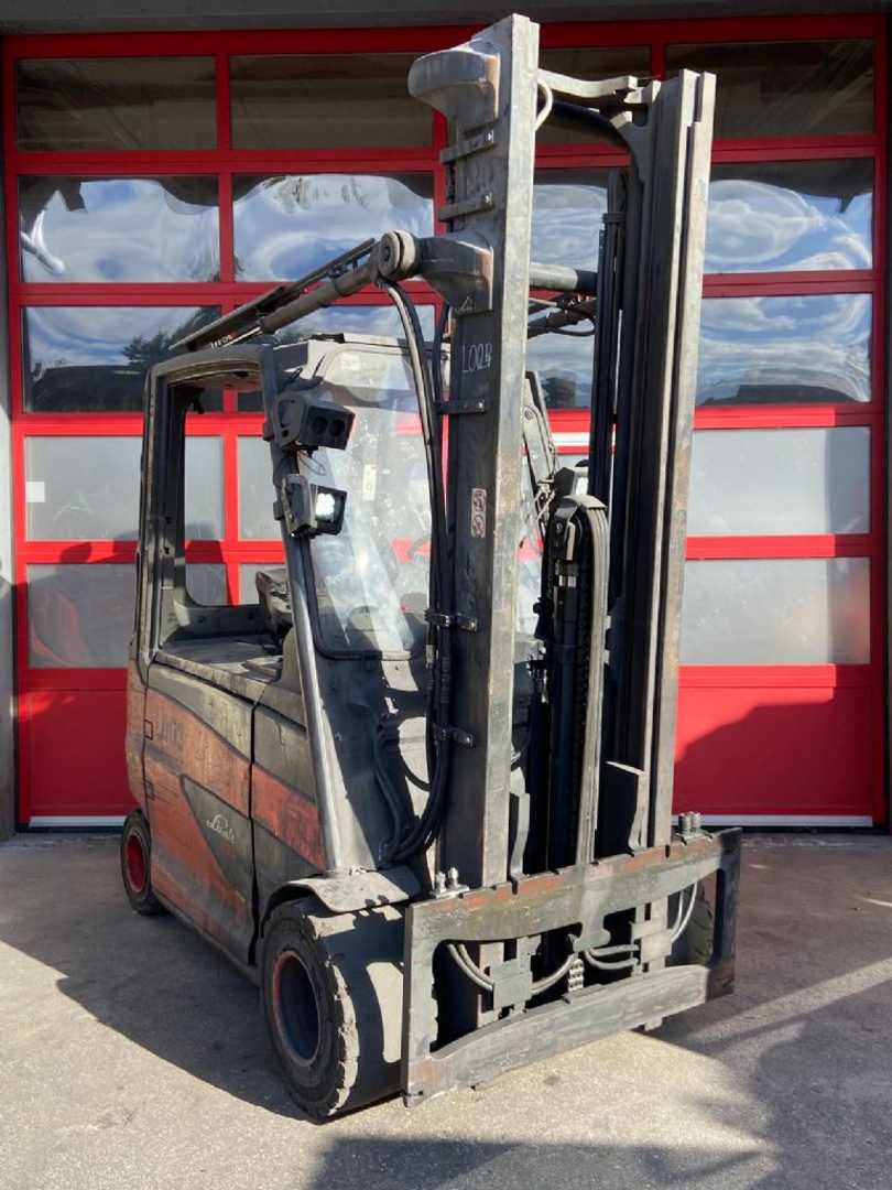 Used Forklift Linde E35HL-01 4 ratų šakinis krautuvas (Image 2) Used Forklift Linde E35HL-01 4 ratų šakinis krautuvas (Image 2)