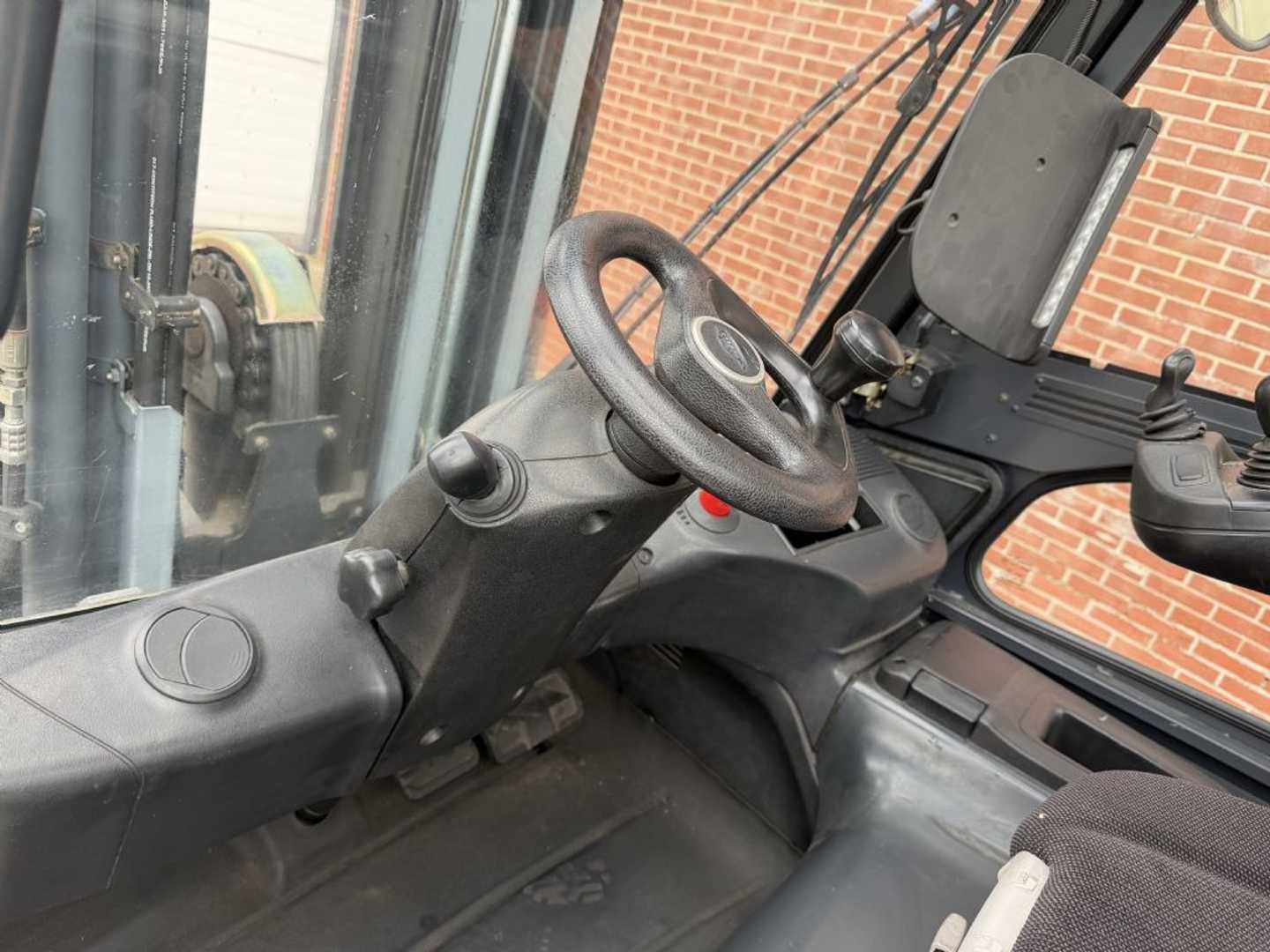Used Forklift Linde E50HL-01 4 ratų šakinis krautuvas (Image 8) Used Forklift Linde E50HL-01 4 ratų šakinis krautuvas (Image 8)