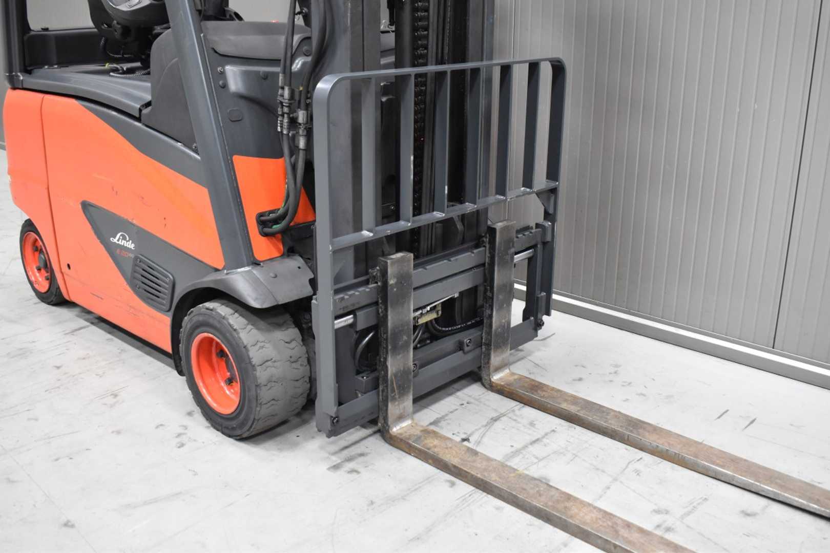 Used Forklift Linde E 20 PH - 02 /58599/ 4 ratų šakinis krautuvas (Image 6) Used Forklift Linde E 20 PH - 02 /58599/ 4 ratų šakinis krautuvas (Image 6)