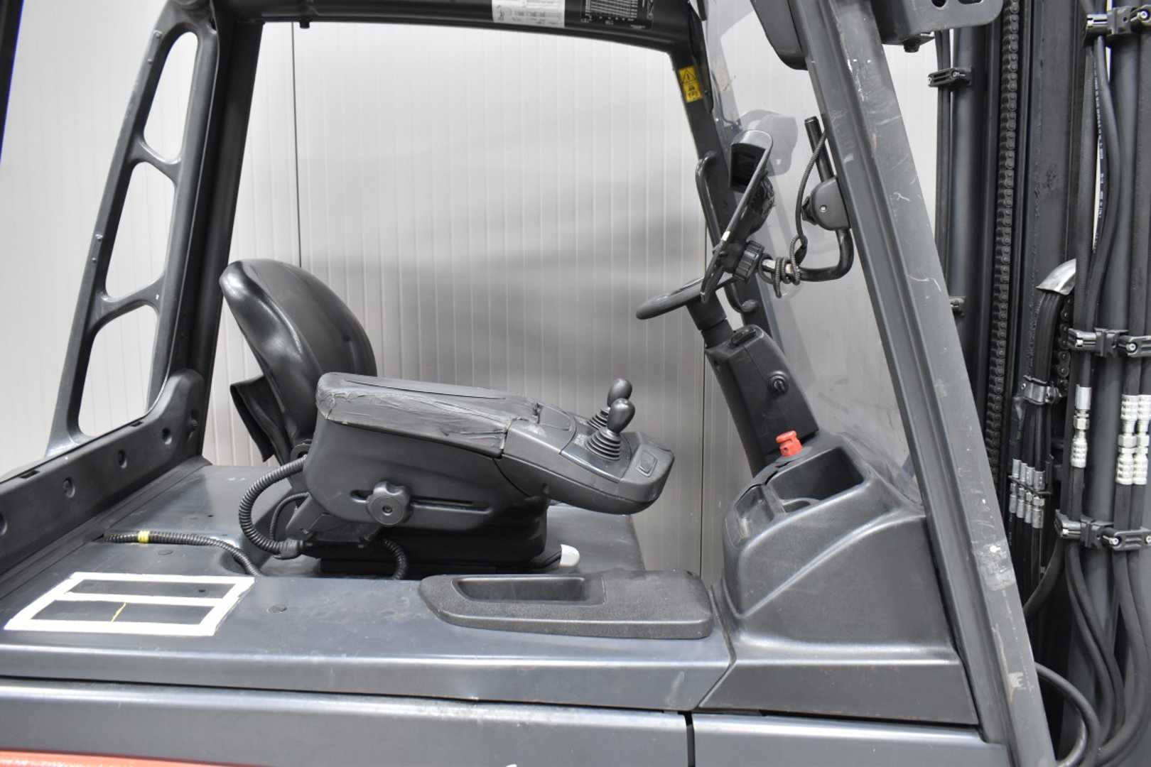 Used Forklift Linde E 25 L - 01 /58841/ 4 ratų šakinis krautuvas (Image 5) Used Forklift Linde E 25 L - 01 /58841/ 4 ratų šakinis krautuvas (Image 5)