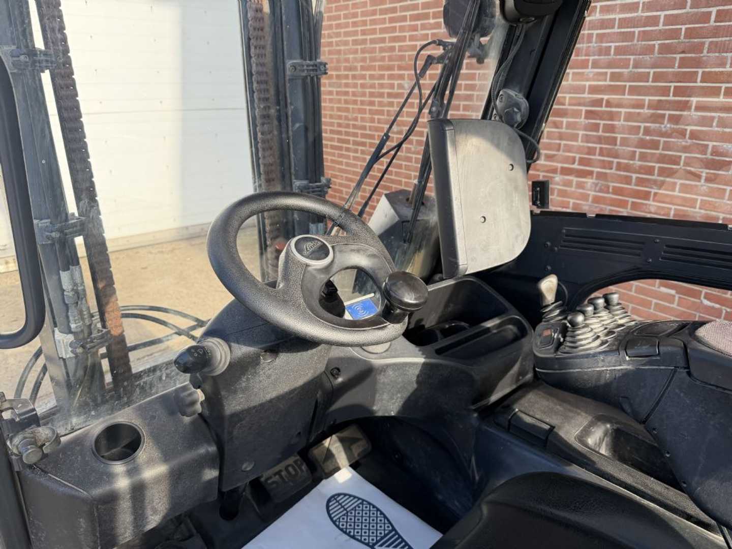 Used Forklift Linde E25L-01 4 ratų šakinis krautuvas (Image 8)
