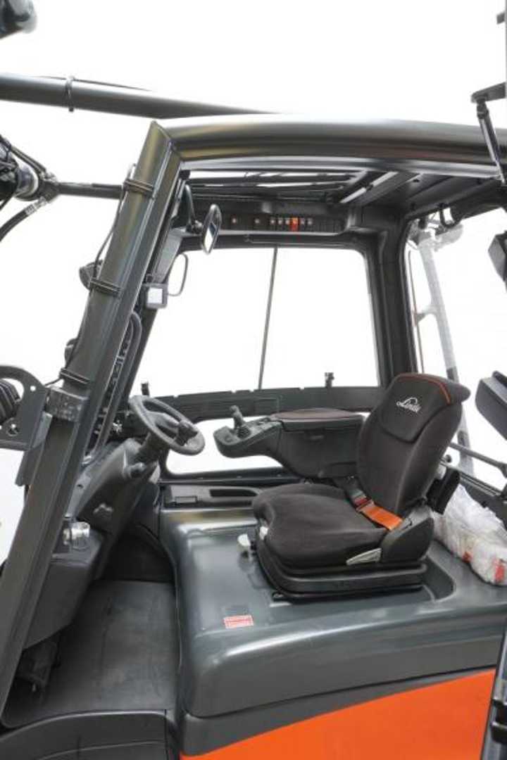 Used Forklift Linde E 30/600 HL 4 ratų šakinis krautuvas (Image 3) Used Forklift Linde E 30/600 HL 4 ratų šakinis krautuvas (Image 3)