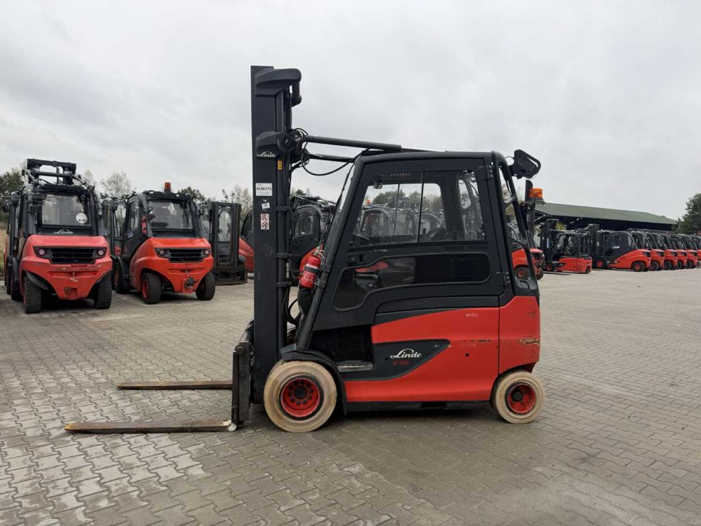Used Forklift Linde E35HL-01 4 ratų šakinis krautuvas (Image 8) Used Forklift Linde E35HL-01 4 ratų šakinis krautuvas (Image 8)